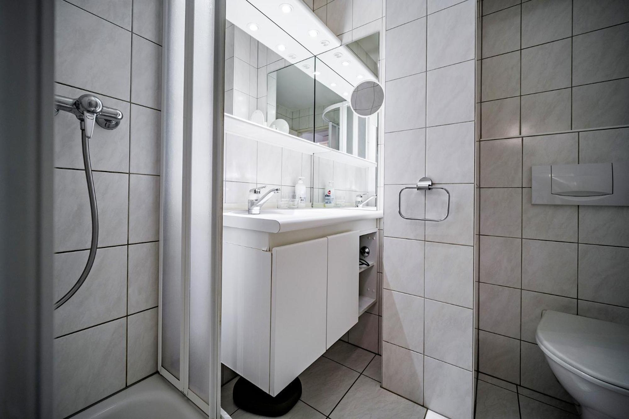 Apartemen Paradies 607 Arosa